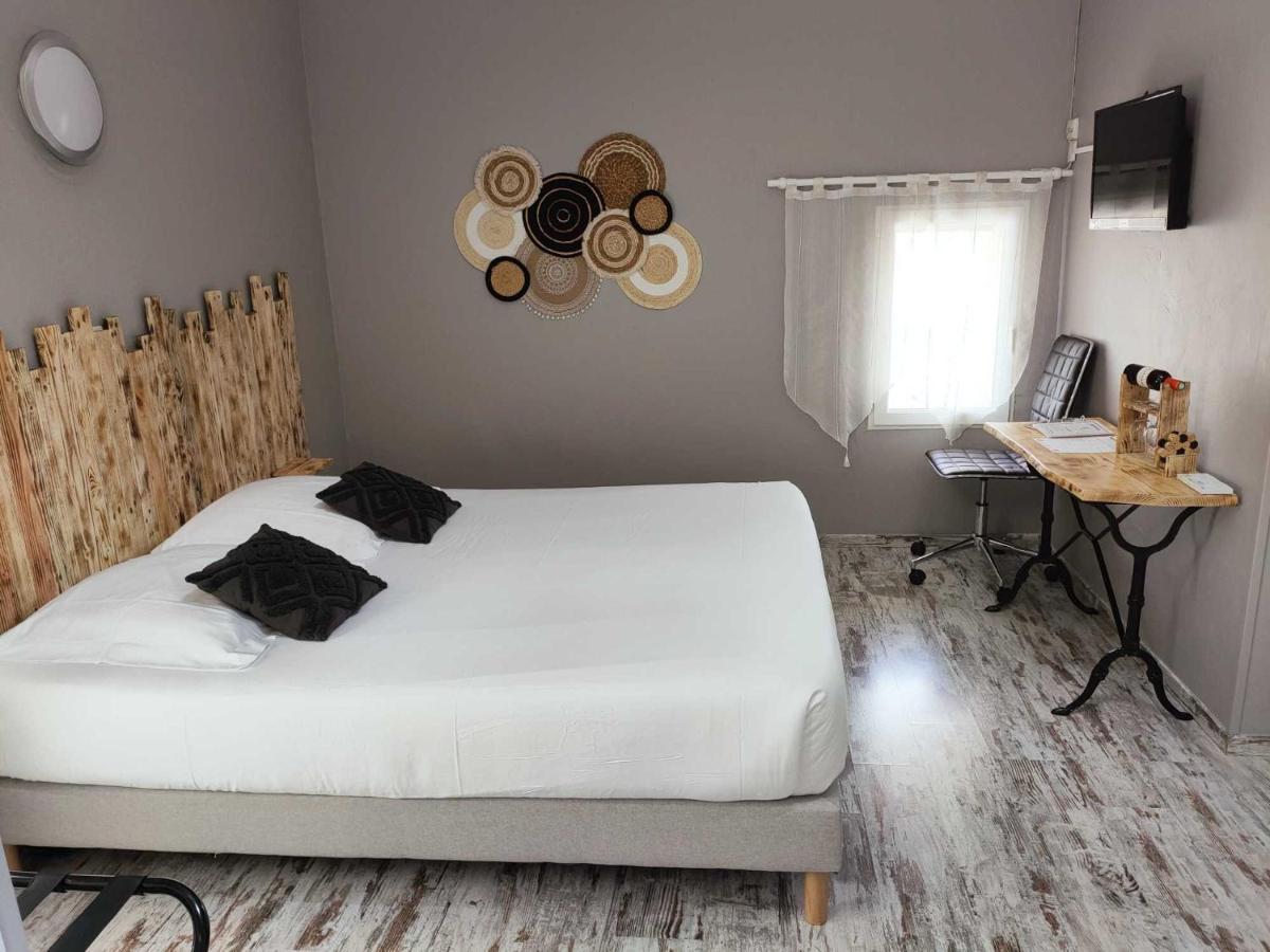 Chambres D'Hotes Chateau Pierre De Montignac Civrac-en-Médoc 외부 사진