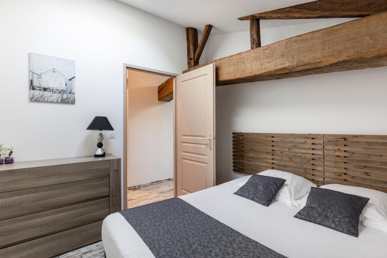 Chambres D'Hotes Chateau Pierre De Montignac Civrac-en-Médoc 외부 사진
