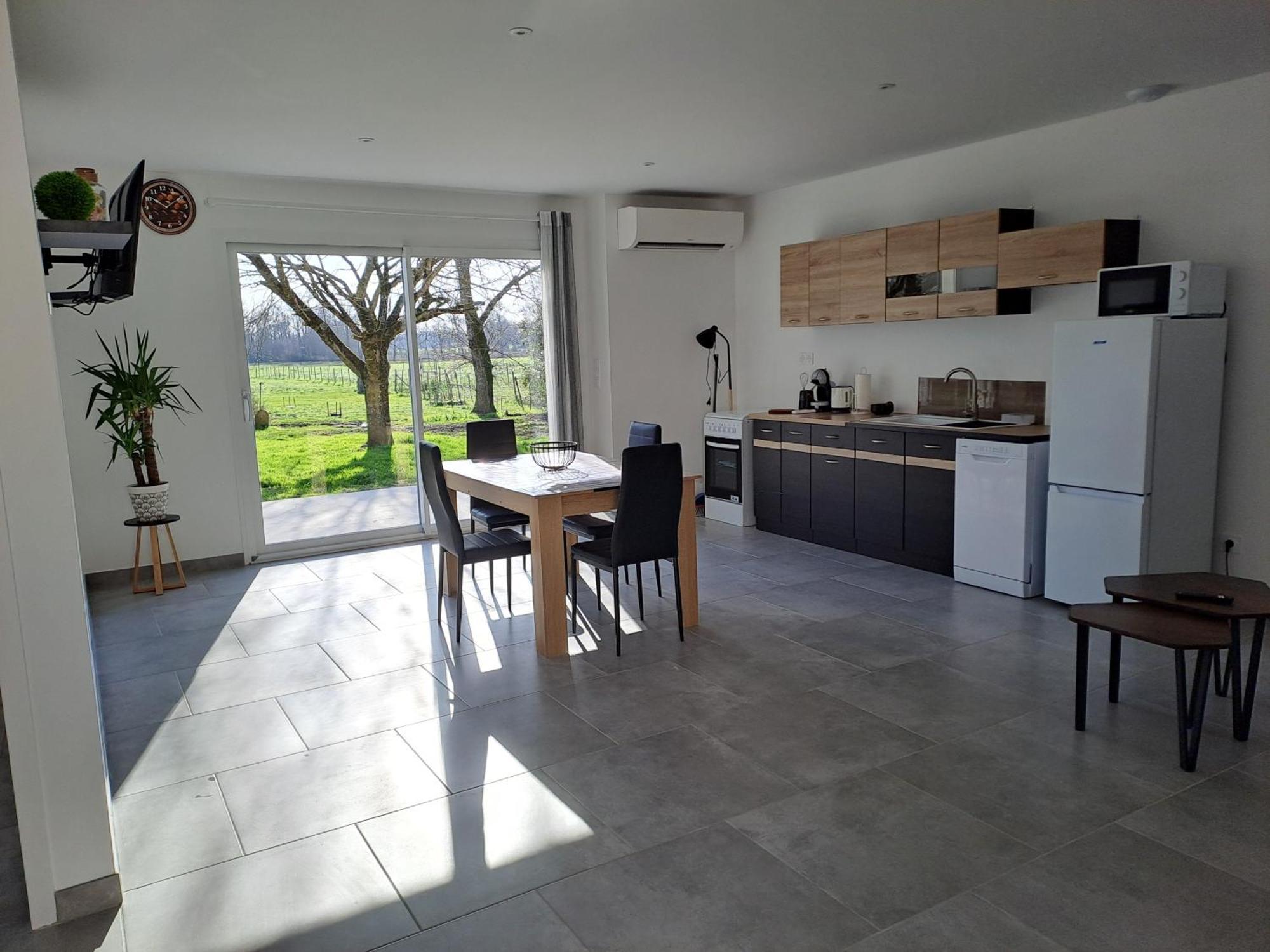Chambres D'Hotes Chateau Pierre De Montignac Civrac-en-Médoc 외부 사진