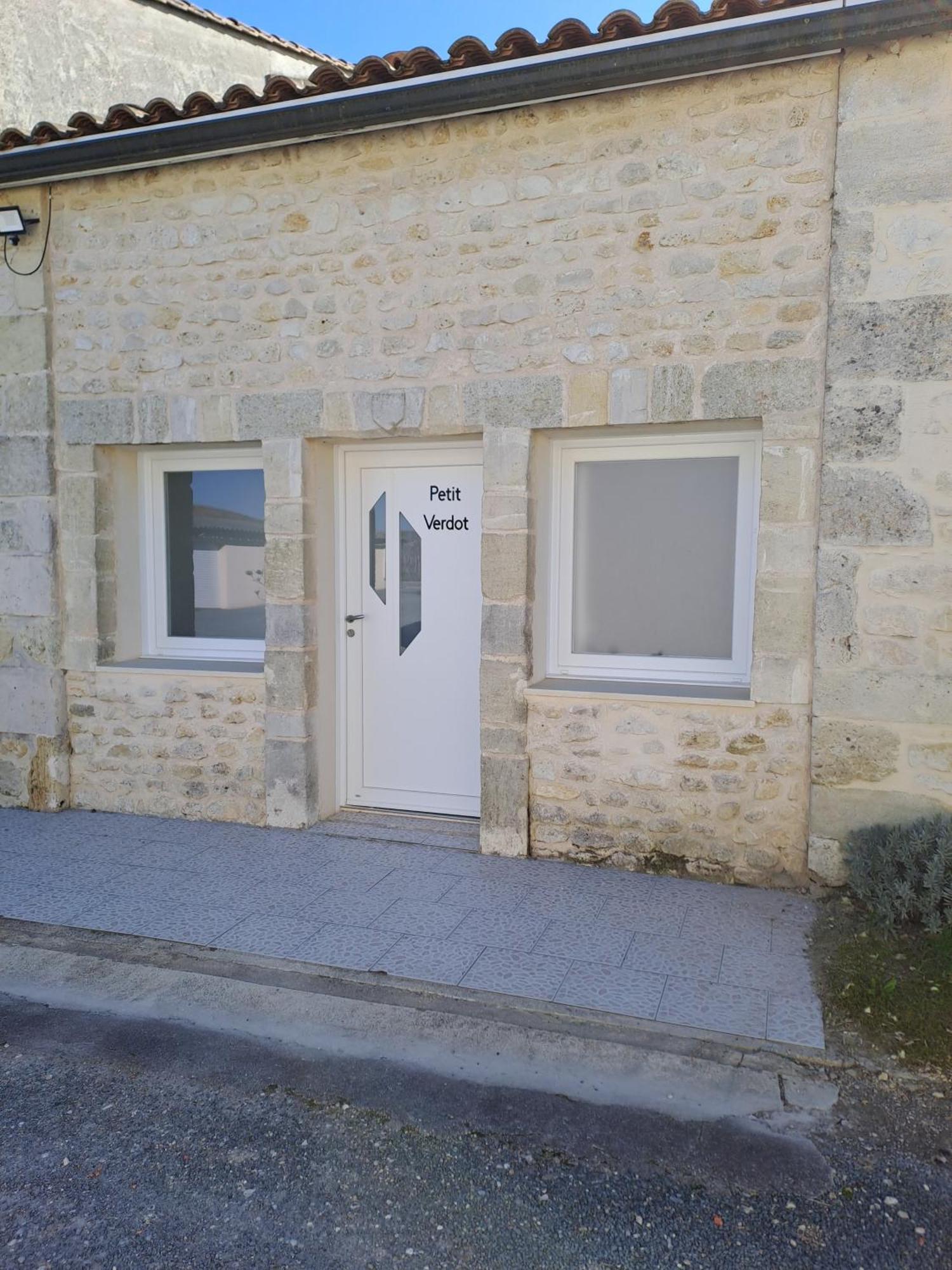 Chambres D'Hotes Chateau Pierre De Montignac Civrac-en-Médoc 외부 사진