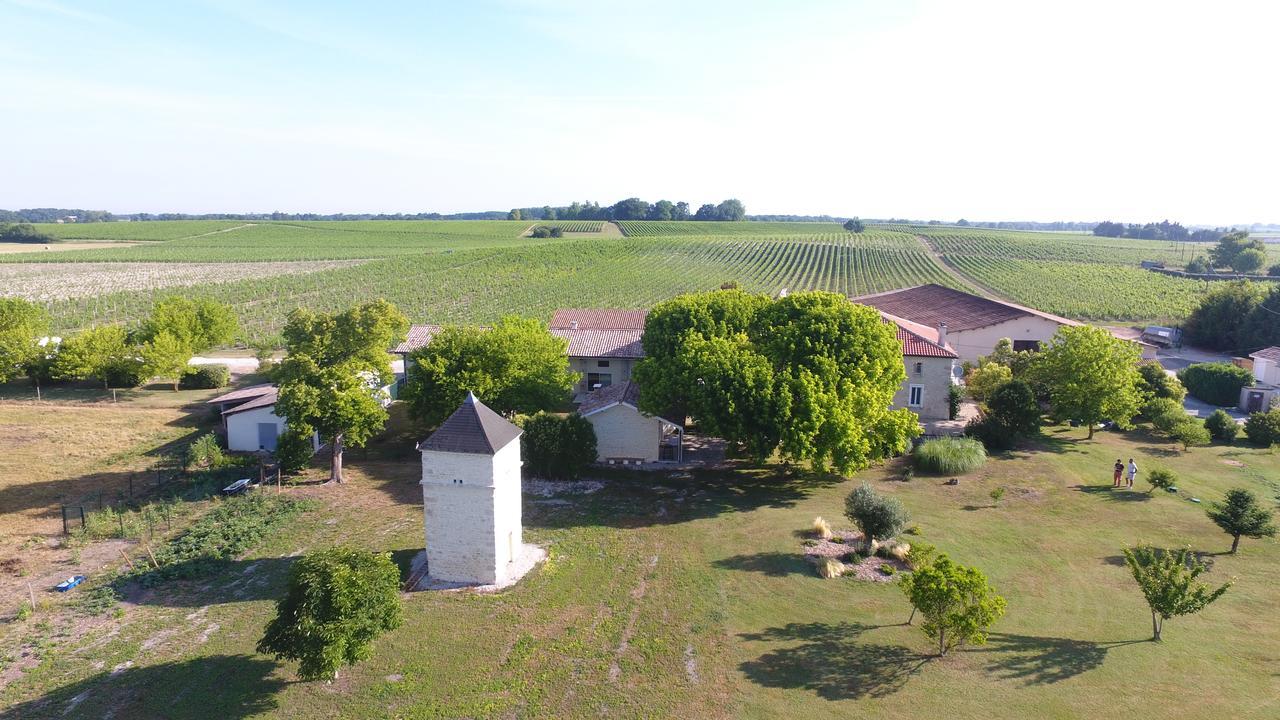 Chambres D'Hotes Chateau Pierre De Montignac Civrac-en-Médoc 외부 사진